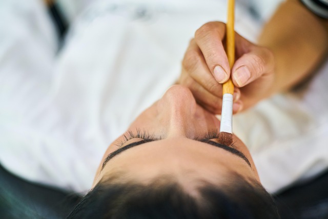 Novo tratamento injetável contra HIV é testado no Brasil com participação de ativista